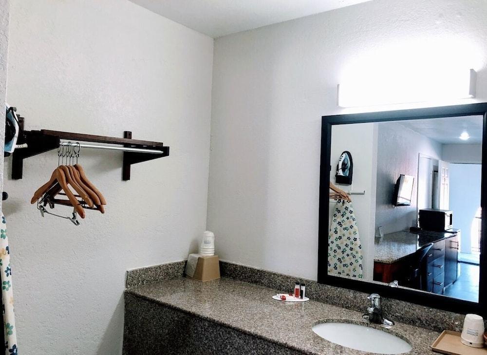 Motel Super 8 By Wyndham - Canton, Texas