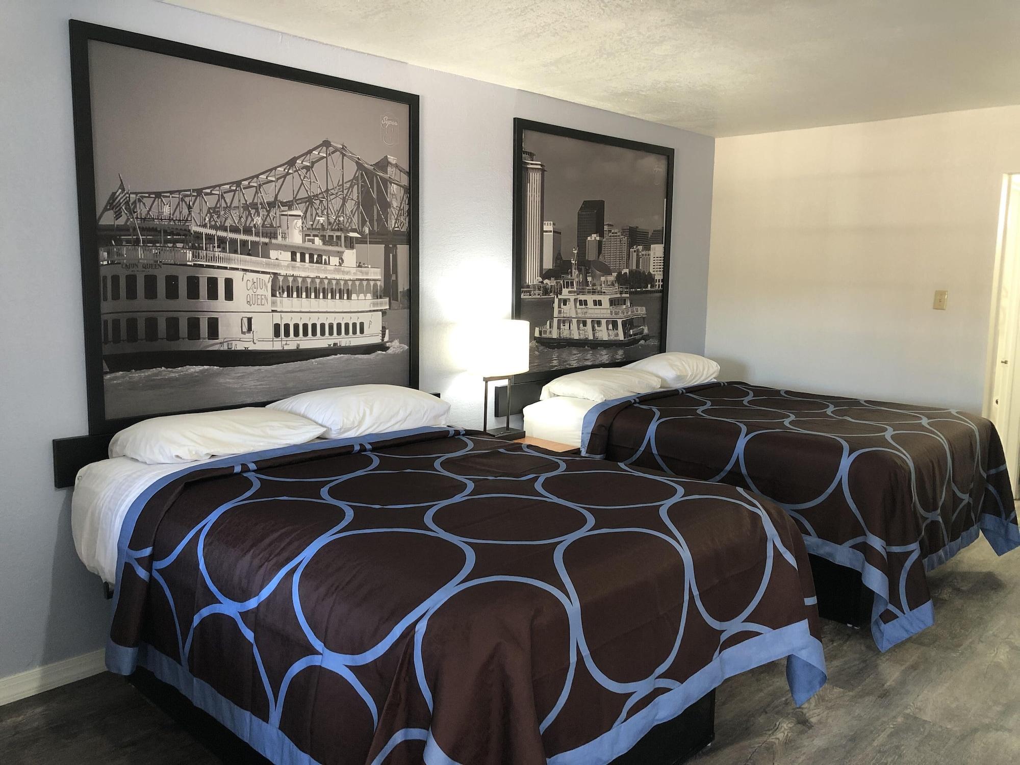 Super 8 By Wyndham - Canton, Texas Motel