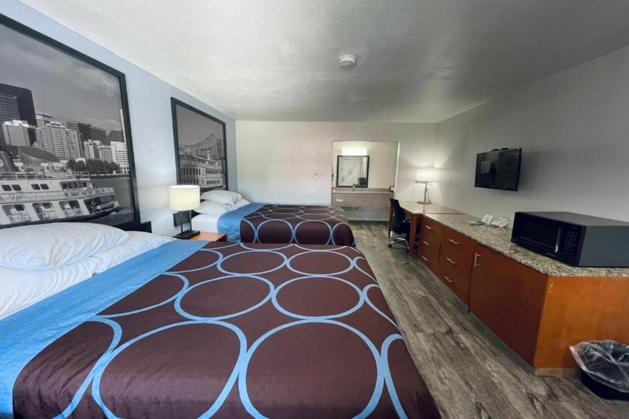 Motel Super 8 By Wyndham - Canton, Texas