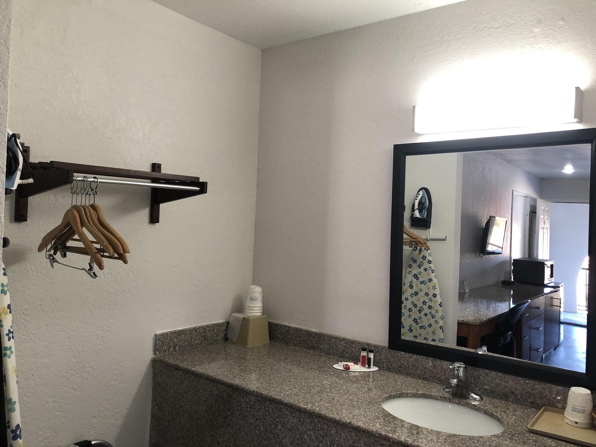 Motel Super 8 By Wyndham - Canton, Texas